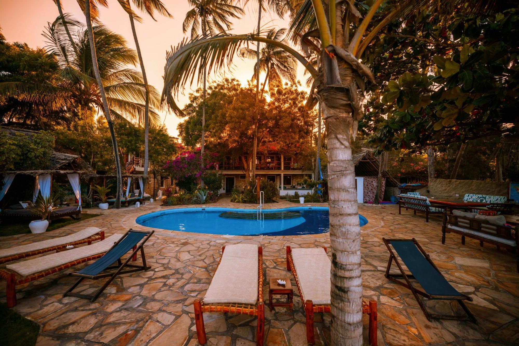 קיוונגווה Stone Resort מראה חיצוני תמונה